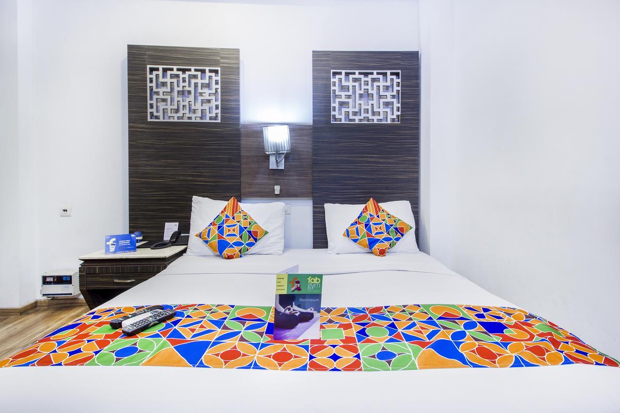Hotel Sunstar Heights Дели Экстерьер фото